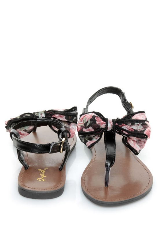 qupid thong sandals