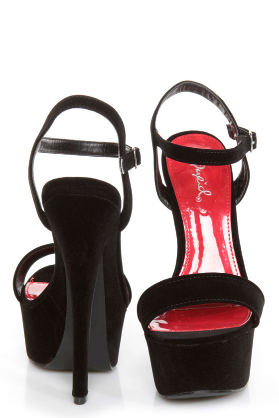 Qupid Brenner 06 Black Velvet Platform Heels