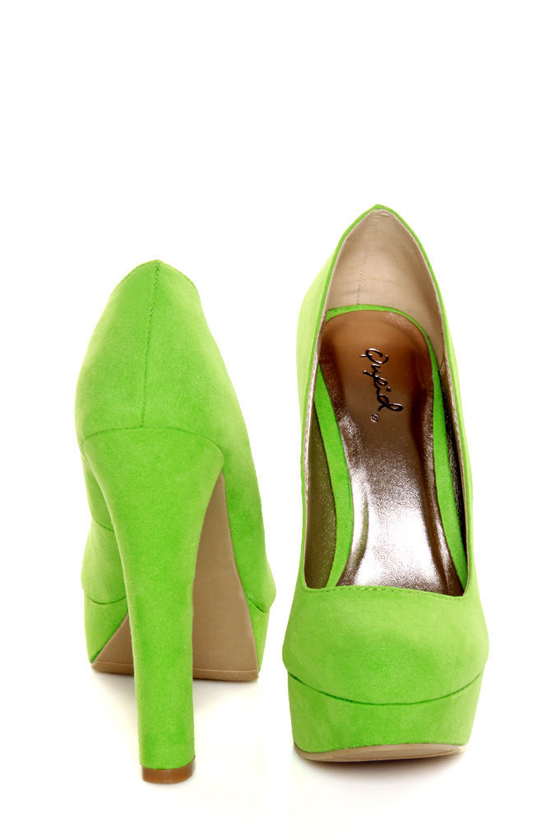Qupid Marc 01 Lime Green Suede Platform Pumps