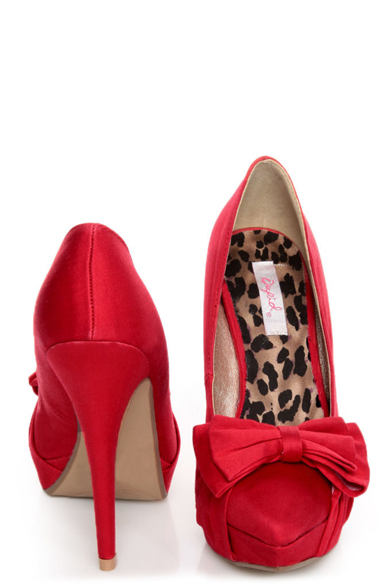 Qupid Marlene 05 Red Fabric Pointed Pumps