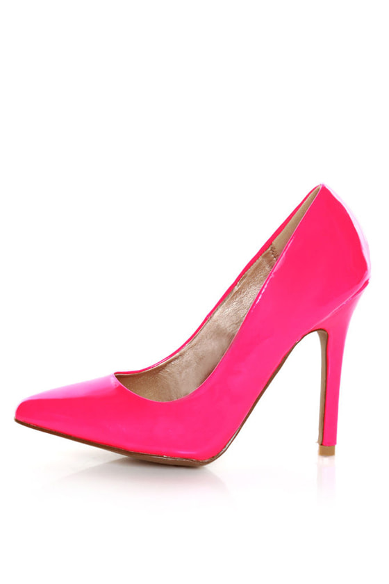 Qupid Potion 01 Neon Pink Patent Pointed Pumps