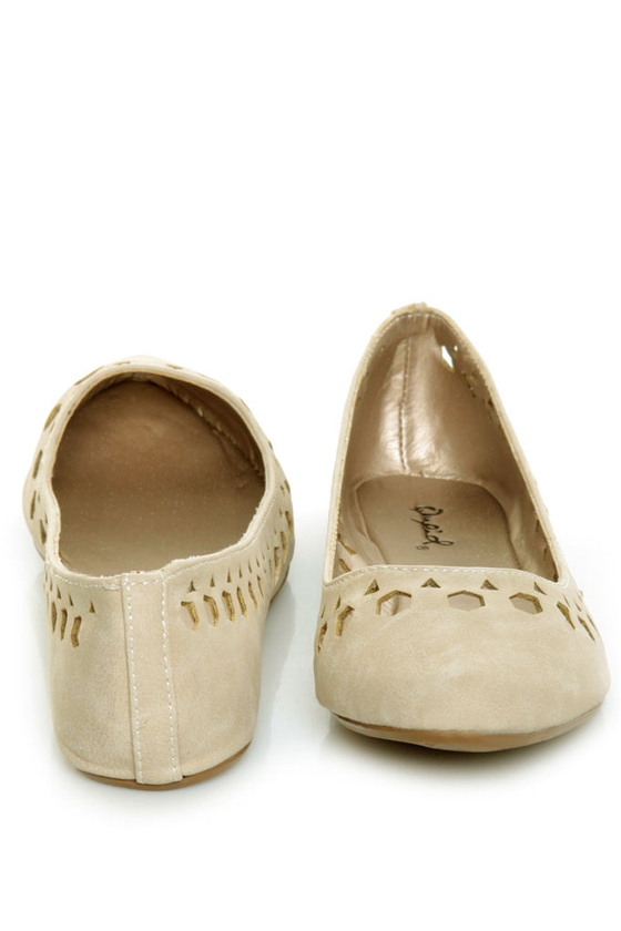 Qupid Tipsy 70 Ivory Cutout Ballet Flats