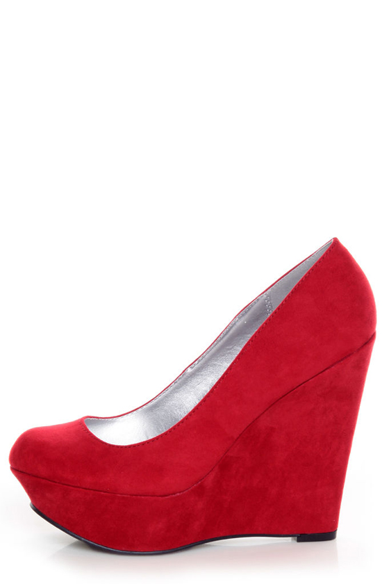 Qupid Worthy 01X Red Suede Platform Wedges