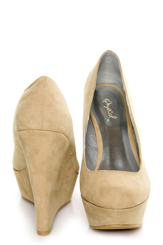 Qupid Worthy 01X Taupe Suede Platform Wedges