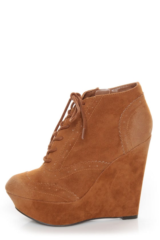 Qupid Worthy 27 Rust Oil Finish Lace-Up Oxford Wedges
