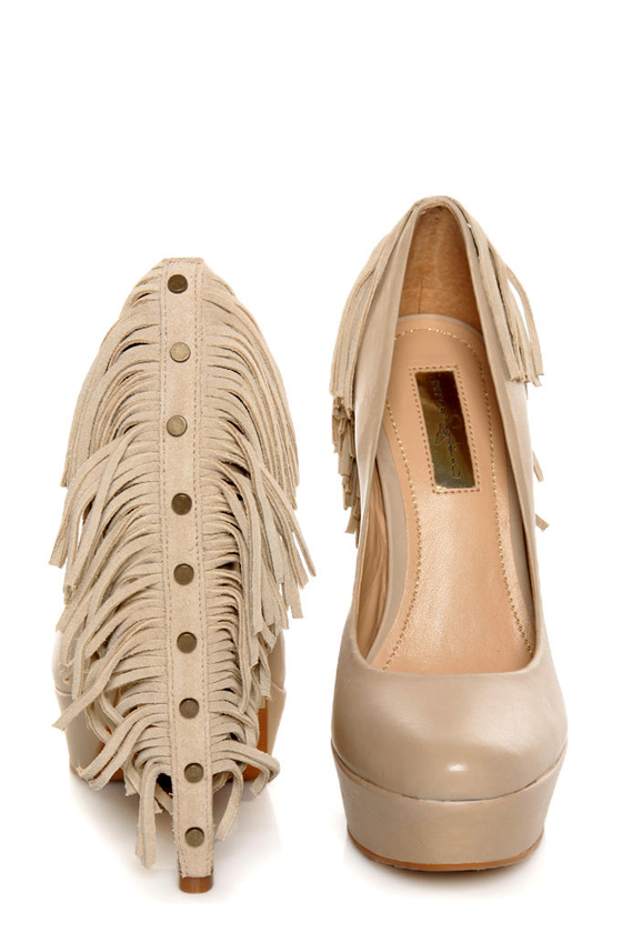Report Signature Targee Tan Fringe Platform Pumps