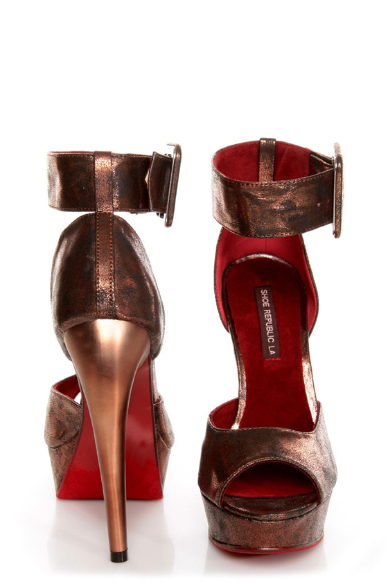 Shoe Republic LA Belise Bronze Metallic Platform Heels