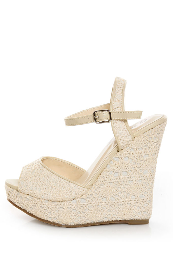Diva Lounge Madison 13 Beige Crochet Platform Wedges