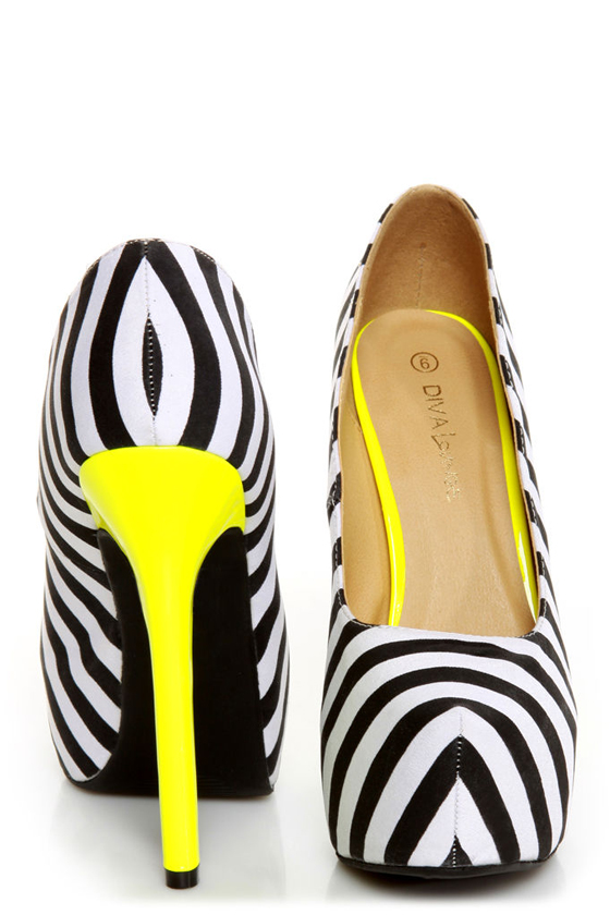 Diva Lounge Viola 02 Black Fabric Striped Platform Pumps