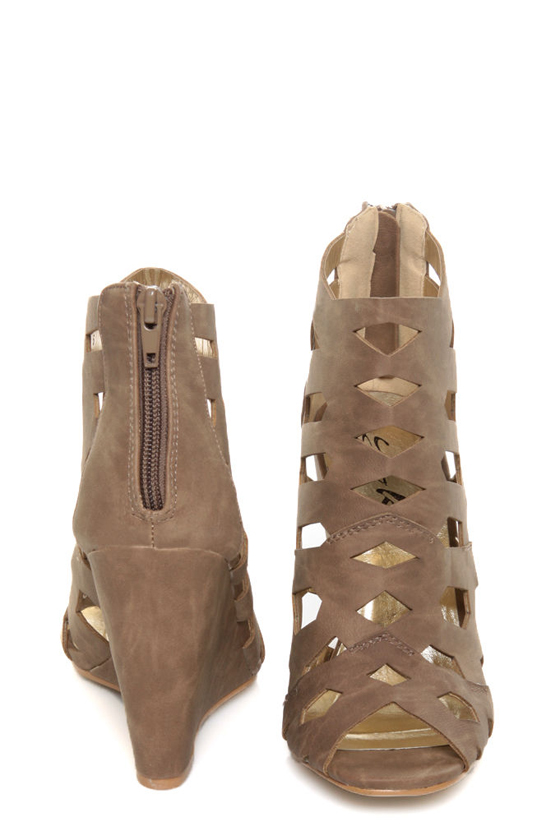 Yoki Donya Brown Cutout Cage Wedge Booties