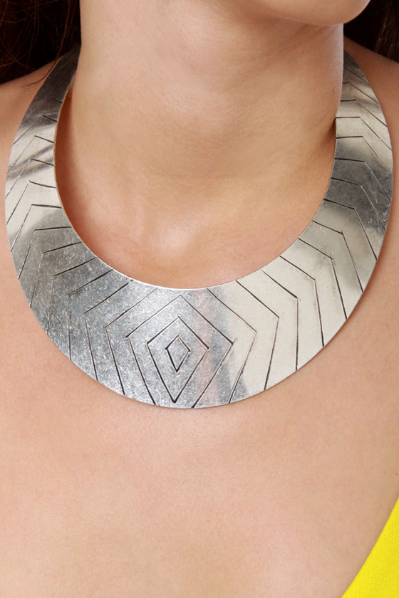 Positive Vibrations Collar Necklace