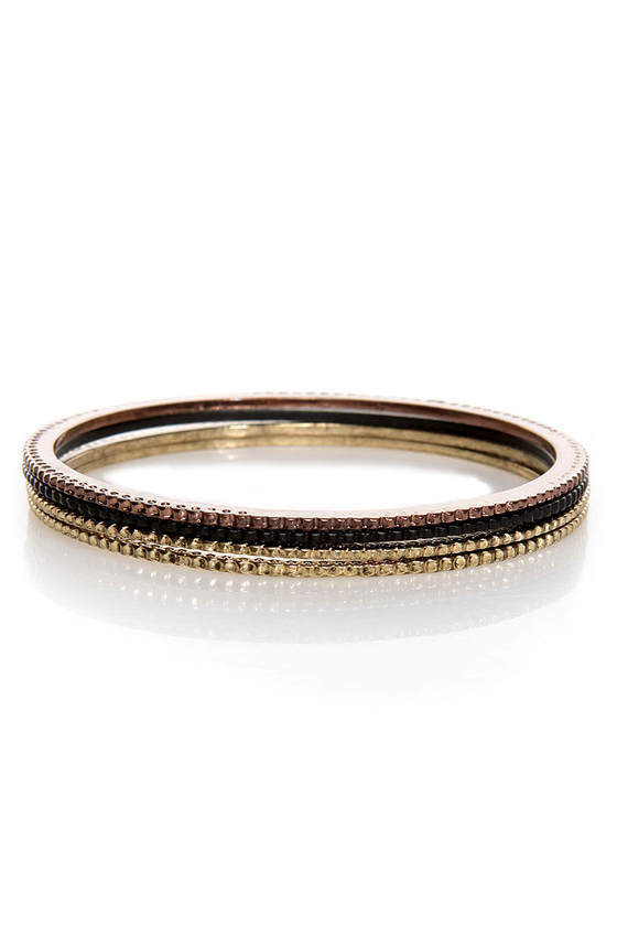 Kiss Kiss Bangle Bangle Gold Bangle Set