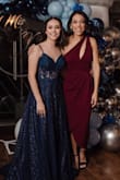 Perfect drees, just love it, the best choice - Laura L.