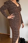 It just as described, very comfortable love the color an Material I will oder again - Evangelina C.