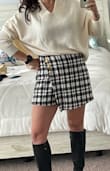 I love this sweater, My size is usually between S and M but I ordered a S because it's flowy and it fit just nicely :) - Rania G.