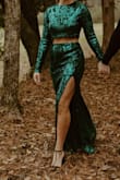 I wanted a small but it wasn't in stock in time for my photos. I think it would have fit better on both the top and the bottom, but it fit okay for what I needed it for. Its really comfortable and good quality too. - Brynna S.