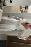 Beautiful, comfortable, just a little too much poof in the skirt for my taste, gives a larger frame too much volume! - Katrien N.