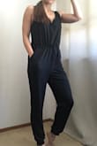 Originally, I ordered a Medium. The top was quite loose, meaning the armpit area had a lot of space. The hip belly area had a lot of cloth. I wanted it a little more fit.
I exchanged it for a small and it was perfect. The front part doesn't ride up. Really comfy. I love it when ppl put their measurements so hopefully, all this helps, along with pics. I'd add more pics; but it's only allowing me to submit 2 only. So here's a front and back view. - PL P.