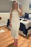 This dress is very cute! Flattering and comfortable - Dynnea B.