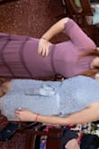 This give me a vive from the 80s and it fits amazing looks elegant and feminine. - Tania P.