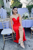 Este vestido es maravilloso, la tela es un poco elástica por lo que se ajusta. Perfecto para tu figura y realiza tus curvas, el color es súper vivo igual al de la foto, el corte de arriba es espectacular porque tiene varillas que se ajustan!

This dress is marvelous, the material is a little bit stretchy so it can adjust. Perfect for showing off your figure and it enhances your curves. The color is super vivid, just as pictured in the photos! The cut on top is spectactular because it is able to be adjusted! - Alejandra M.