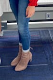 Do not hesitate to buy these!! So comfy and stylish! - Kara D.