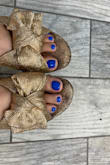 Beautiful shoes. Perfect size so comfortable. Easy and sexy sandals - Sun H.