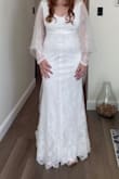 I love it!
This is perfect if you want to look as a bride in a tight budget. - Gabriela D.
