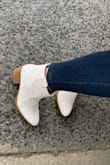 True to size on the tighter side but certainly wouldn't go any bigger, better then in the picture and fantastic quality. Shipped to Australia quickly as well. Highly recommend - Nikki D.