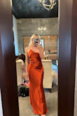I love this dress. It fits perfectly, the material is such great quality and I felt so confident wearing it - Peyton G.