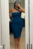 Fits amazing except the neck strap is too long. I bought this dress in two colors but returned one. I had the strap altered to fit me. Other than that, perfect dress! Fits like a glove - Montserrat G.