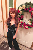 I am in love with this jumpsuit. It's flattering, comfortable and I love the rich emerald color. It feels like your most comfy lounge outfit but looks elegant. Fits true to size. I ordered an XS and I'm 5'3 and 104Ibs - Sharie S.