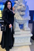 Amo este vestido!!! Las mangas son hermosas!!! Es elegante para una fiesta formal o puede ser usado en una cena o fiesta familiar, me encanta !!! Apenas encargue uno mas en azul - Nubia R.