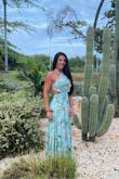 Such a beautiful and tropical dress for an island or beach getaway. - Autumn R.