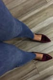 This shoe was as it looked in the picture, pointed toe, wine red, pointed toe for my narrow feet which I love. Quality is good. Not disappointed =
. - Joni L.