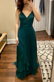 I'm absolutely in love with this dress it's stunning - Hannah S.