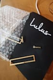 Very disappointing, I didn't even get to put them on, the circle broke
The earrings look cheap. Like something you buy on AliExpress - Taly S.
