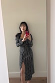 It hugs like a glove! So much feminine and elegant vibes. Small size fits me ok but the torso/ waist part was a bit tight when zipping up. If I had big breasts I would go with Medium and ham the waist. + Perfect match with red lips and pearl earrings :) - Daeun L.