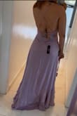 El entalle, la tela , la caída , este es un hermoso vestido . - Francia G.