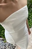 The shipment was very fast. It fits me perfectly, only the fabric is thinner than I expected but it still looks very formal. - Fernanda S.