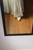 I loved it but, the lower lining of the dress is long, it sticks out of the dress - Guisella D.