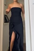 If you are in between sizes, I'd recommend choosing the smaller size. I always wear size small but the xs fit me perfectly. I wanted this dress to be more tight to ensure it stayed up. The top also stays up pretty well even with a smaller chest. - Kelly Z.