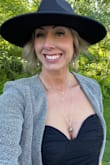 Love it!! It can be dressed casual or fancy. Great find! - Annie H.