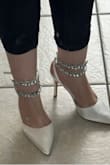 Es un estilo elegante y con detalles hermosos . El zapato es de muy buena calidad recomendado. Los utilizaré para mi Boda.

[Translated by Lulus Employee:  

It is an elegant style with beautiful details. The shoe is of very good quality recommended. I will use them for my wedding.] - Tatiana M.