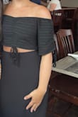 This is one of my favorite shirts I've ordered from Lulus recently! Everything about it is perfect. I didn't know that there was a zipper on the side of the shirt, so I ordered a size small, but I probably could've got my regular size (XS). - Maria I.