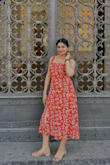 Comfortable yet very stylish dress. Looks beautiful in person and in pictures. - Jasamrit B.