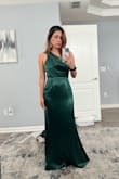 It was perfect, I had to take it for alterations because it was too long for me - Ana C.