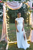 It is a lovely set. I loved it, everyone said that it was so pretty. I felt pretty - Xochil M.