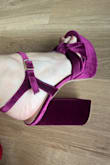 Would be a perfect set of heels, if the color was true to the pics. Love the velvet! But pics show burgundy red (the description as well says red) but they are more bright fuchsia! Also: I live in the NL so I cannot return as the cost is almost more than the shoe itself. - Evelien H.