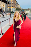 This little clutch was the perfect size for the Gala I went to, and was giving all the glam and sparkle! It fit my phone and a few essentials, which was nice! It definitely is a red carpet-ready clutch! - Jennifer S.